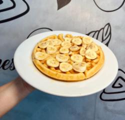 WAFFLES BANANA E MEL